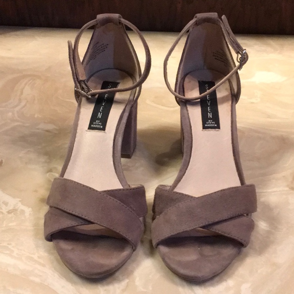 Ankle strap sandals